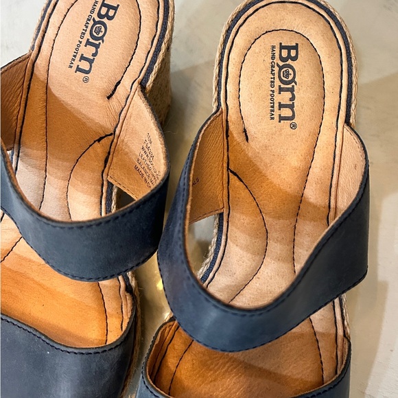 Like New! Born wedge sandals. Size 10 - Picture 5 of 7